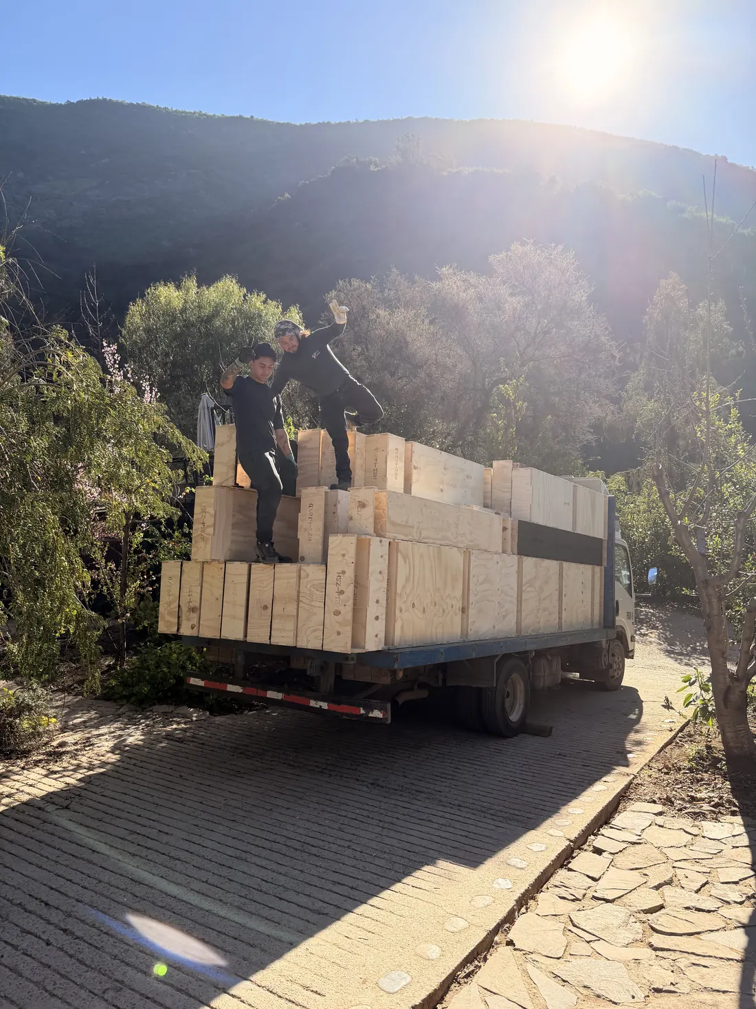 Carga de bloques estructurales en camión